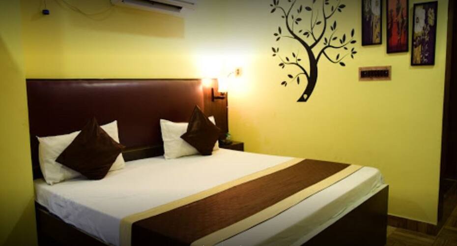 The Garden Village, New Delhi 1